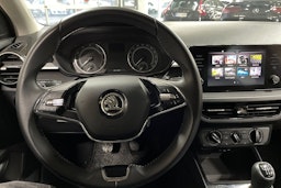 Sininen Skoda FABIA 2022 kuva 14.