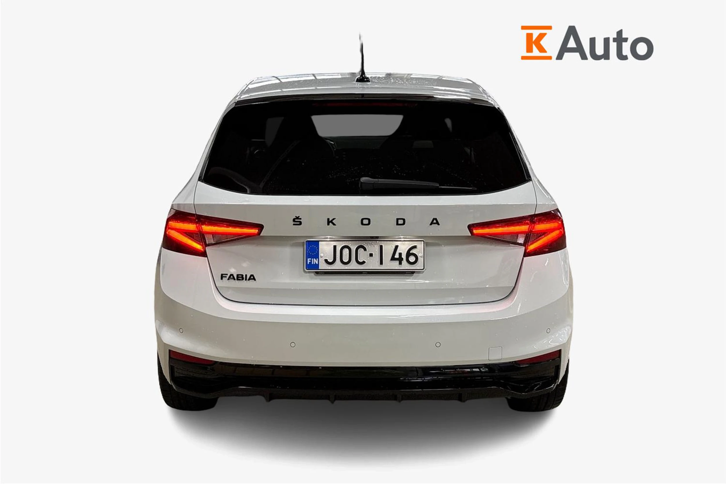 Valkoinen Skoda FABIA 2023 kuva 3.