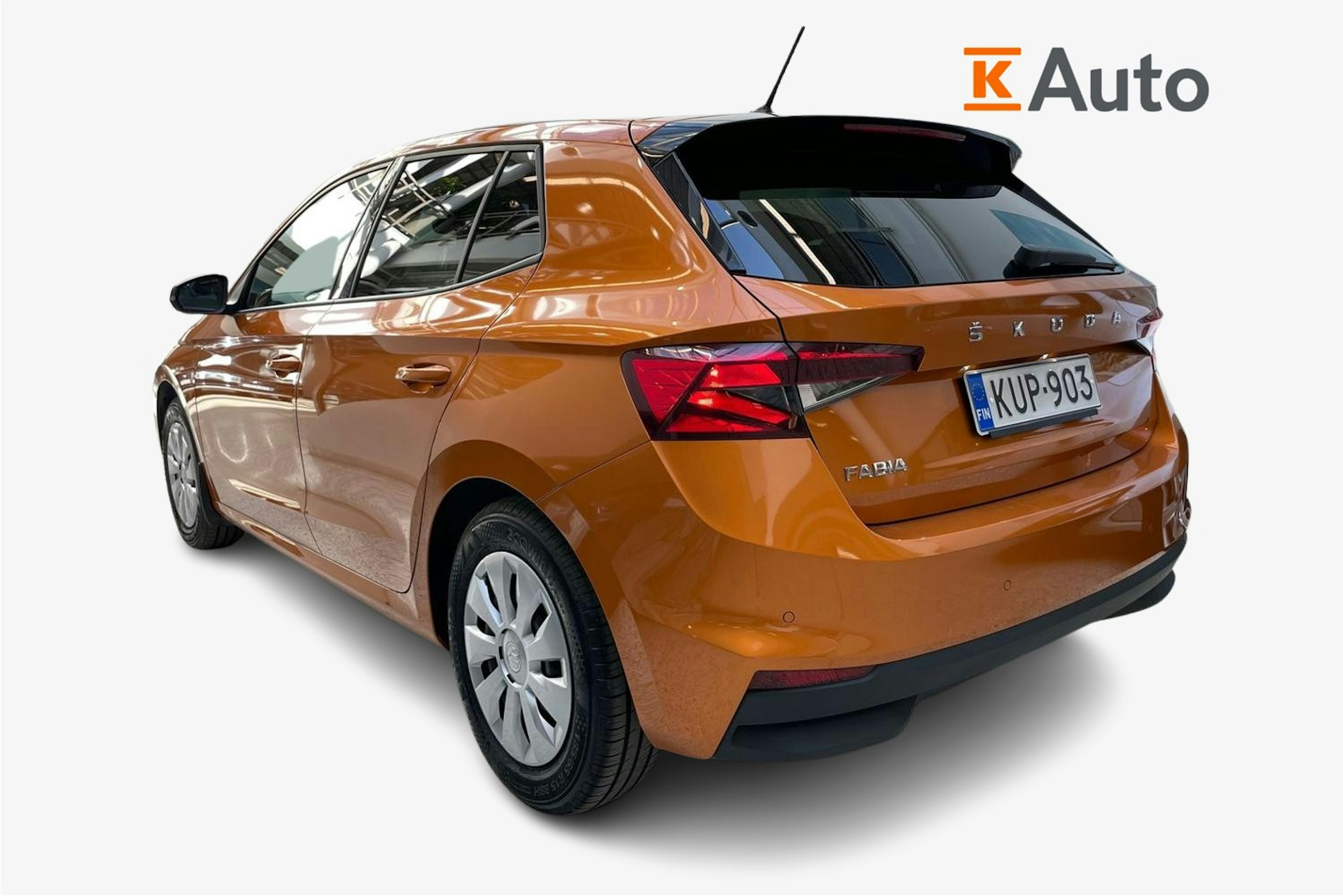 oranssi Skoda Fabia 2023 kuva 2.