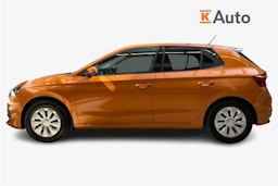 oranssi Skoda Fabia 2023 kuva 6.
