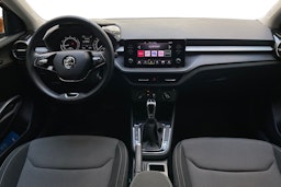 oranssi Skoda Fabia 2023 kuva 9.