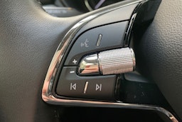 oranssi Skoda Fabia 2023 kuva 15.