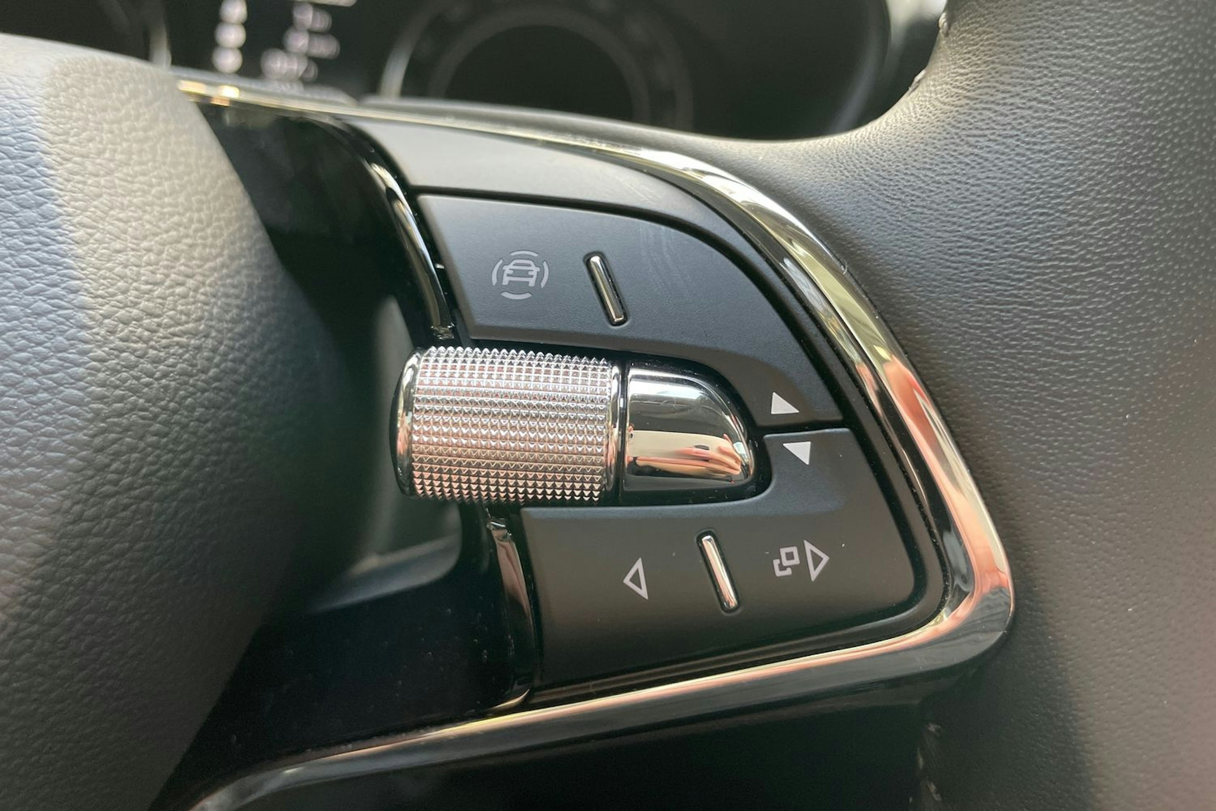 oranssi Skoda Fabia 2023 kuva 16.