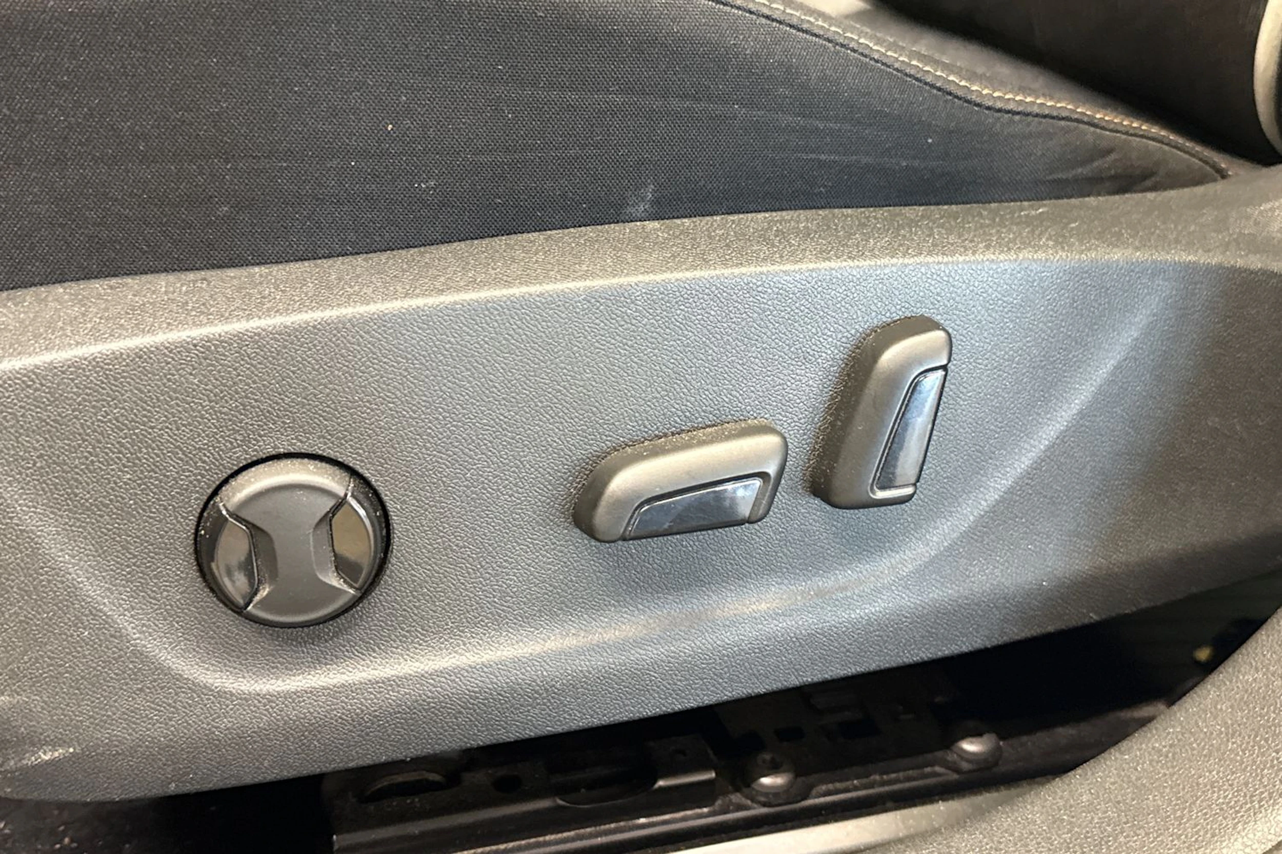 Musta Skoda Kamiq 2020 kuva 4.