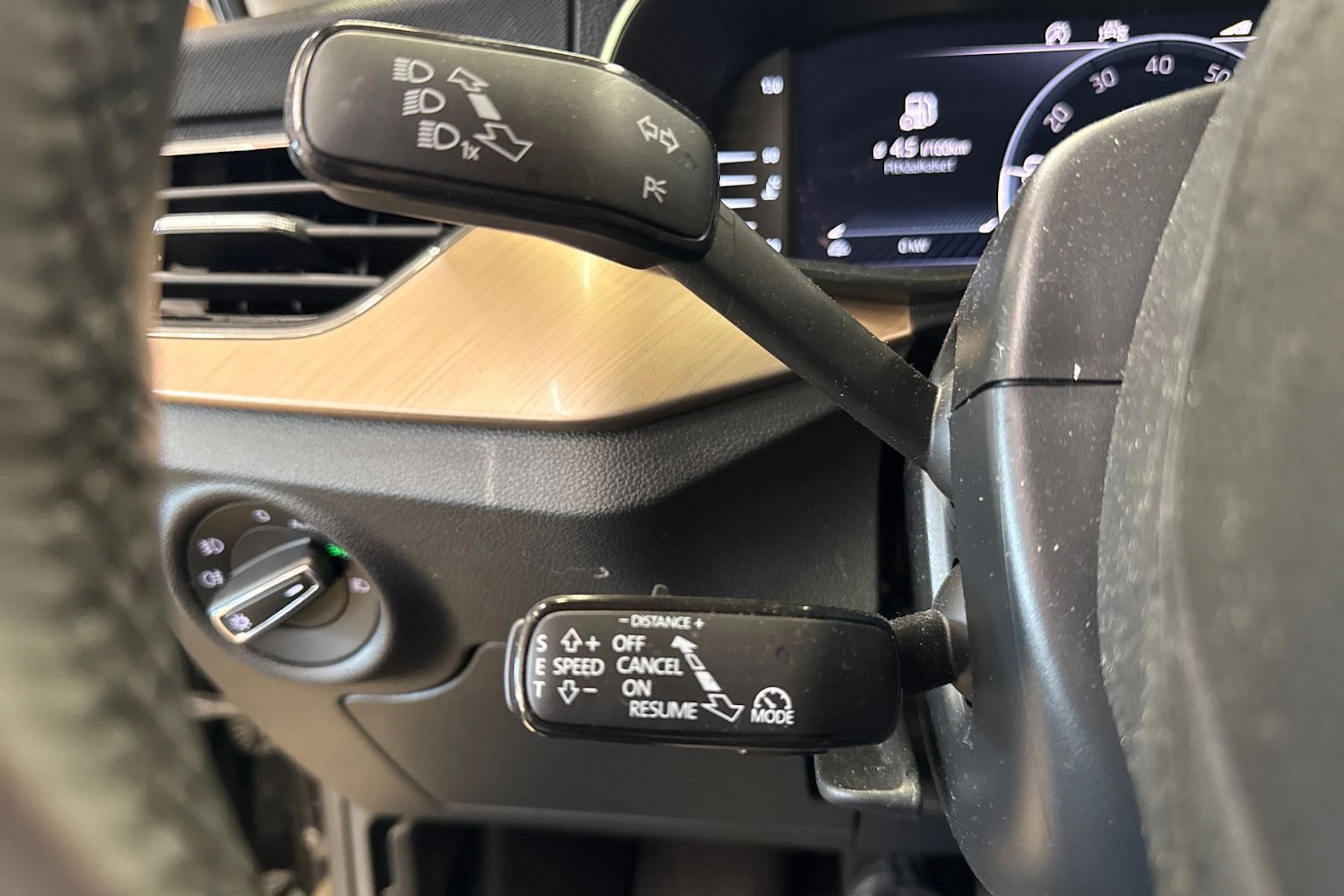 Musta Skoda Kamiq 2020 kuva 6.