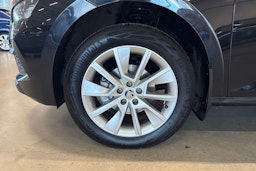 musta Skoda Kamiq 2020 kuva 11.