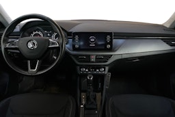 punainen Skoda Kamiq 2020 kuva 7.