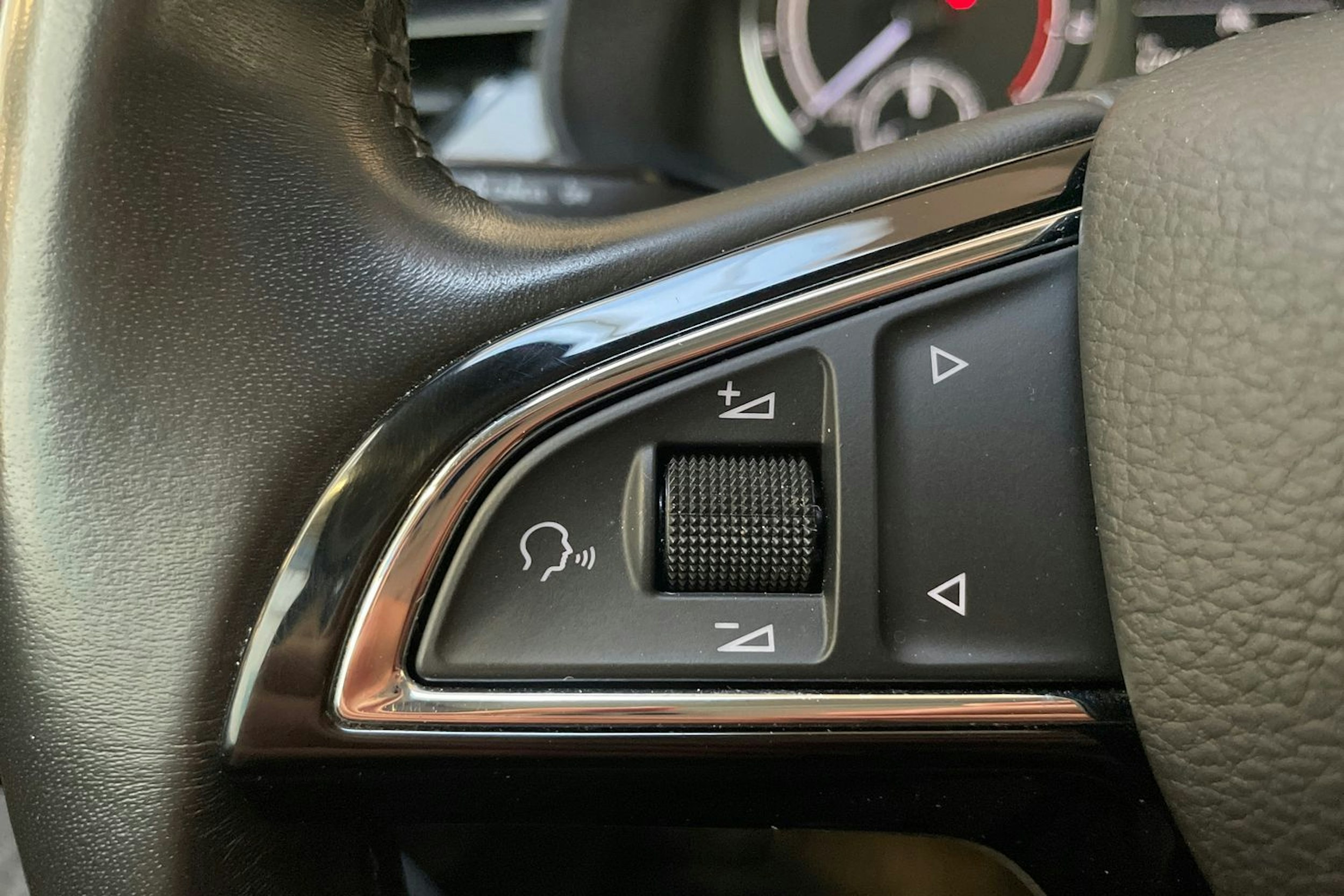 punainen Skoda Kamiq 2020 kuva 12.