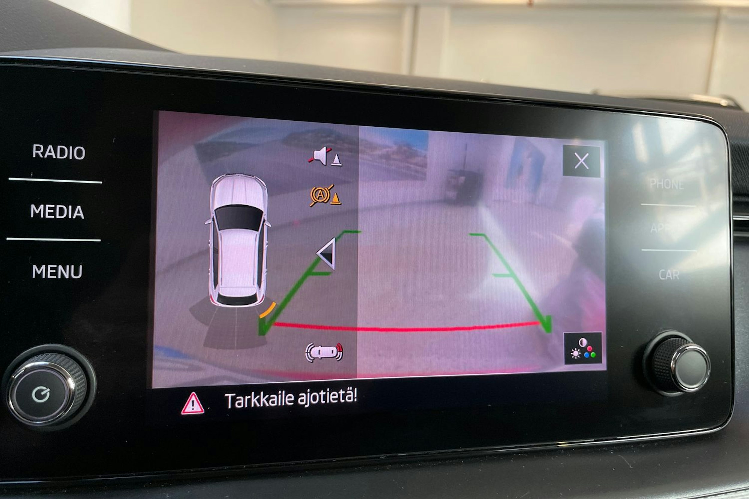 punainen Skoda Kamiq 2020 kuva 16.