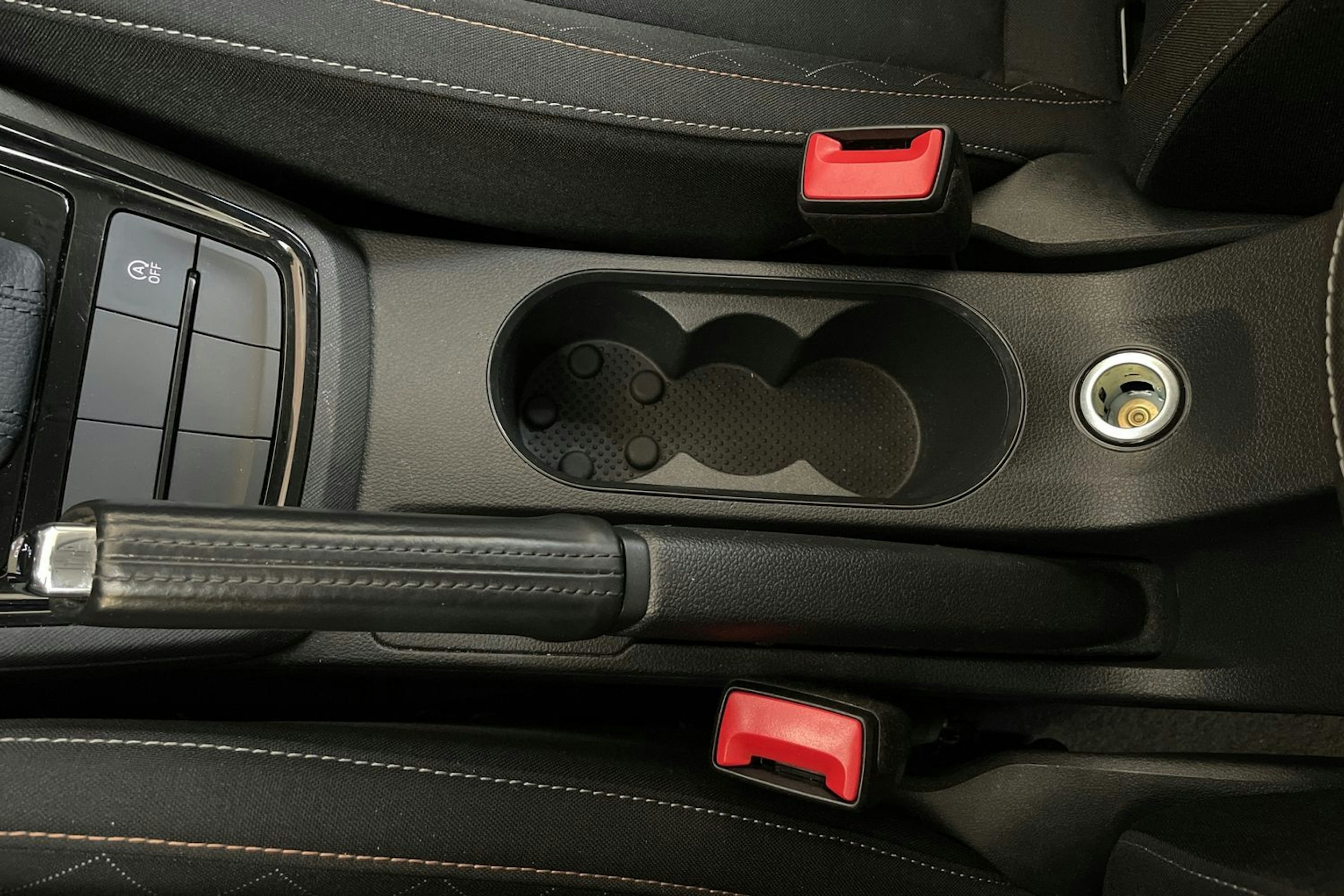 punainen Skoda Kamiq 2020 kuva 21.