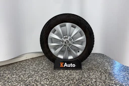 vihreä Skoda Kamiq 2020 kuva 10.