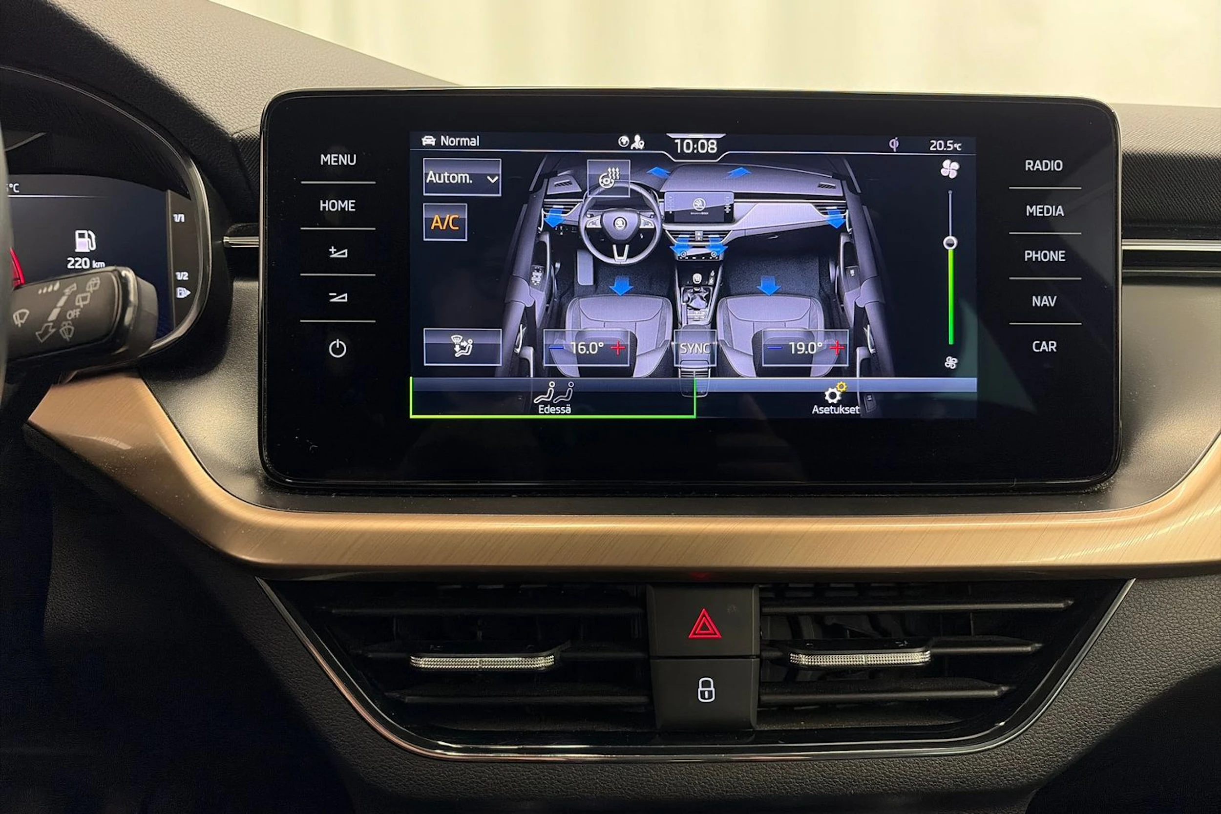 vihreä Skoda Kamiq 2020 kuva 23.