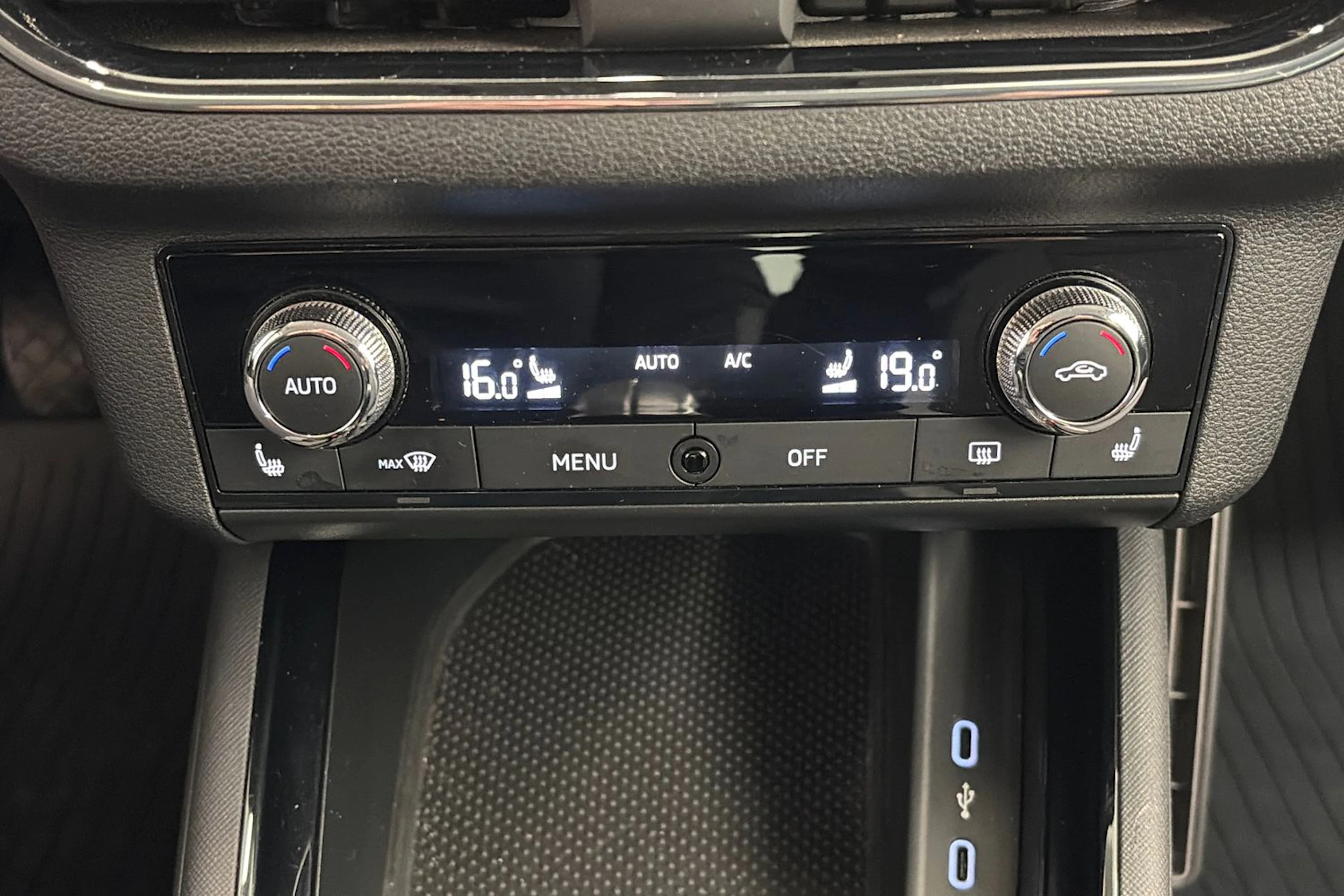 vihreä Skoda Kamiq 2020 kuva 25.