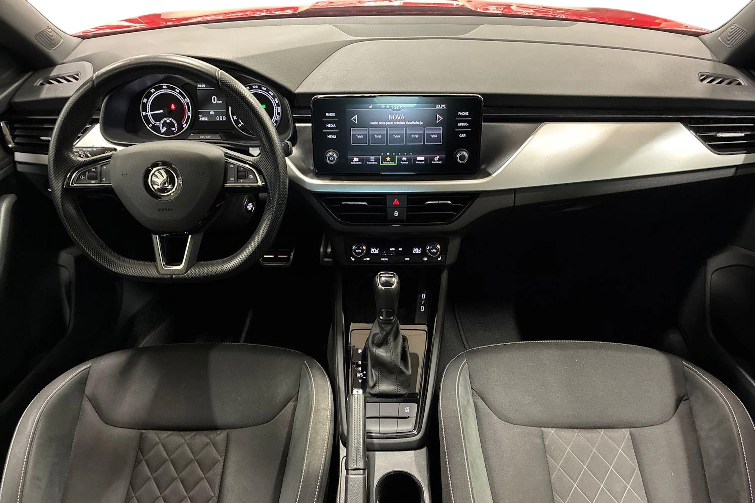 punainen Skoda Kamiq 2020 kuva 7.