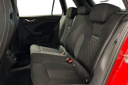 punainen Skoda Kamiq 2020 kuva 8.