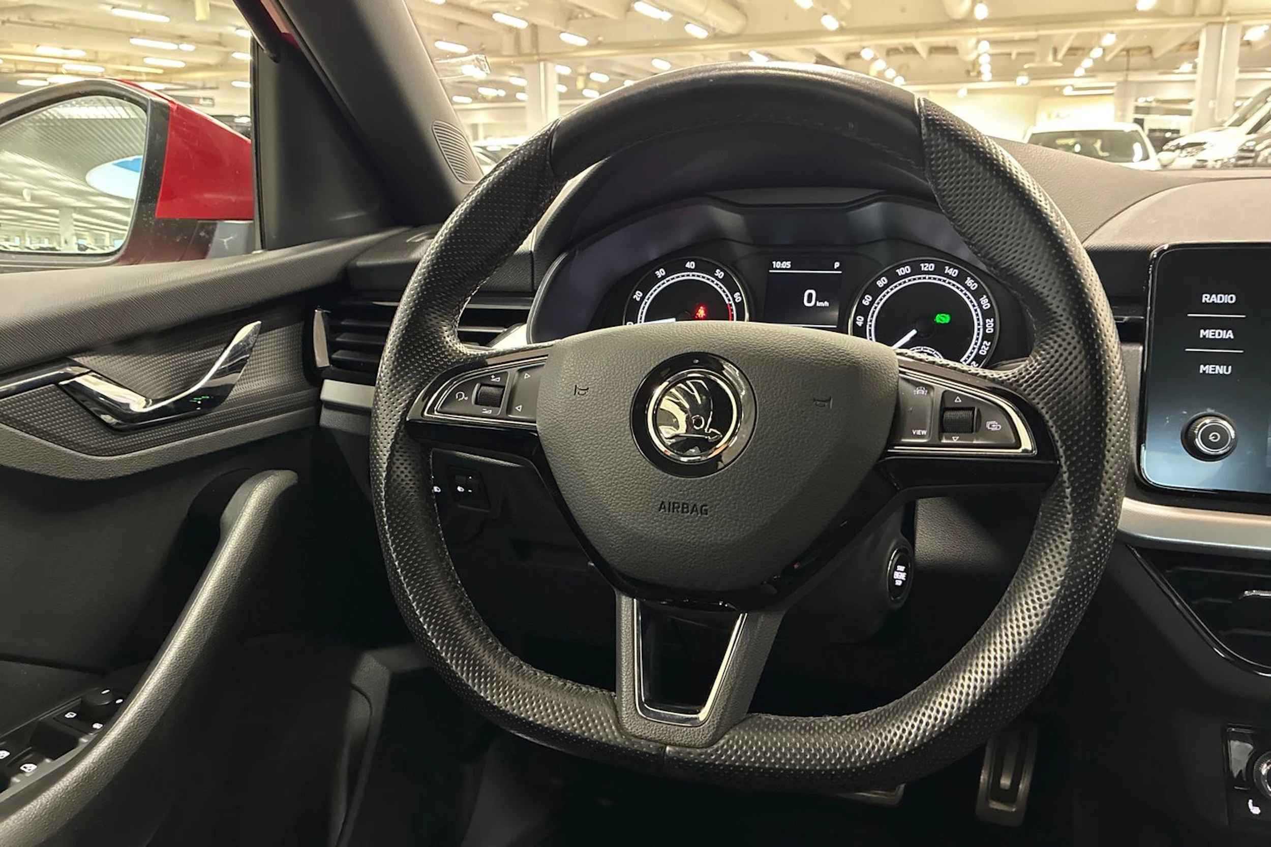 punainen Skoda Kamiq 2020 kuva 12.