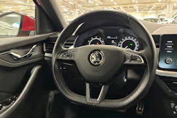 punainen Skoda Kamiq 2020 kuva 12.