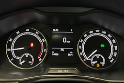 punainen Skoda Kamiq 2020 kuva 13.