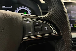 punainen Skoda Kamiq 2020 kuva 15.