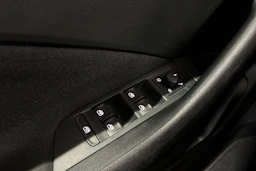 punainen Skoda Kamiq 2020 kuva 19.
