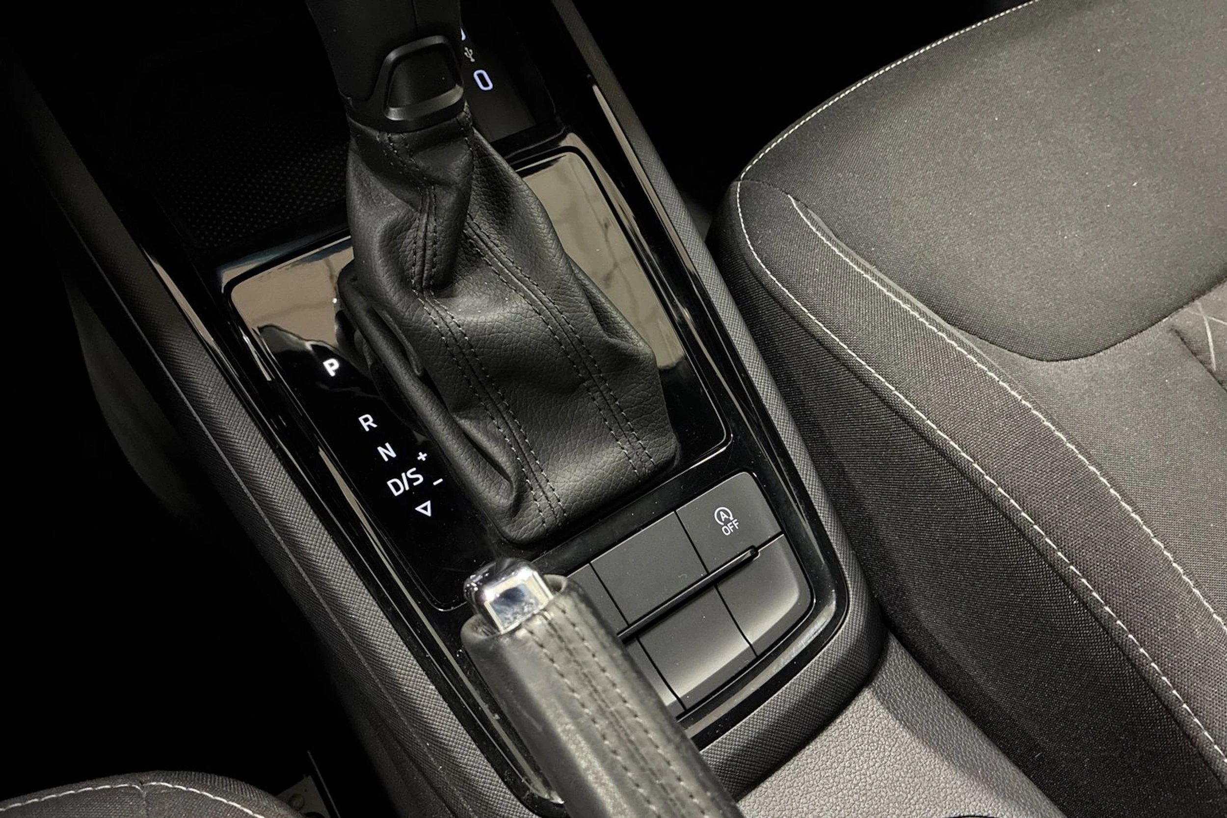 punainen Skoda Kamiq 2020 kuva 20.
