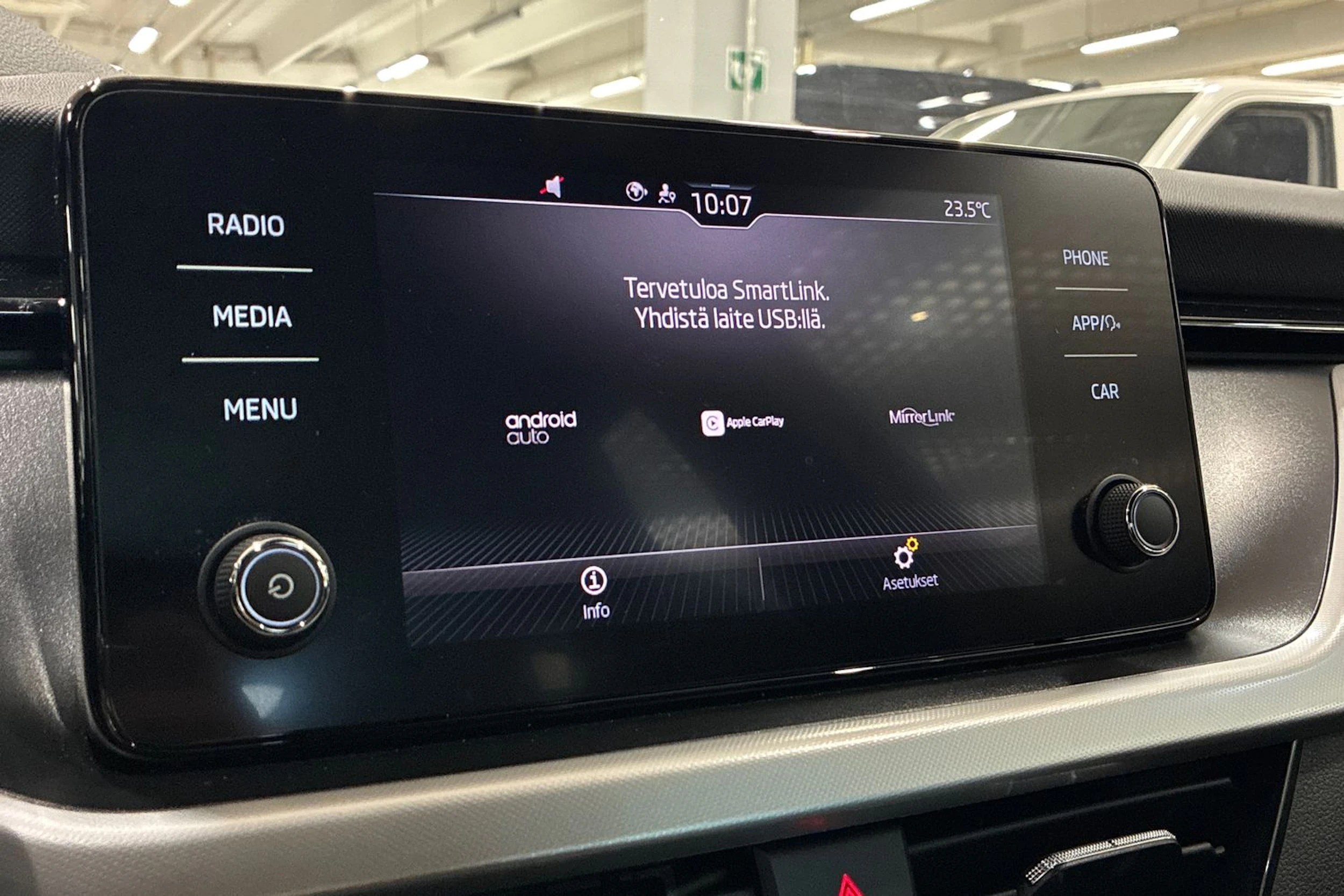 punainen Skoda Kamiq 2020 kuva 22.