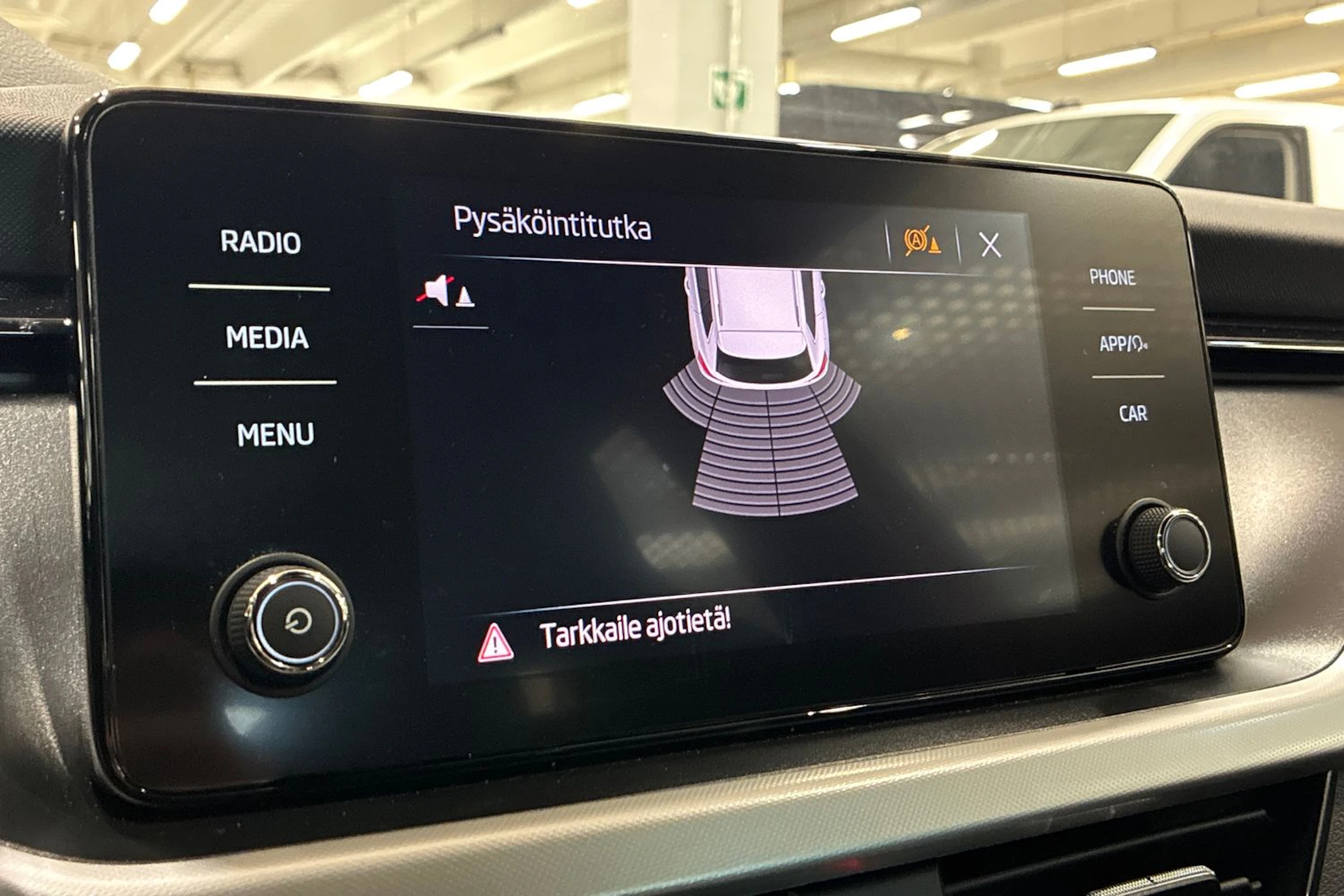 punainen Skoda Kamiq 2020 kuva 23.