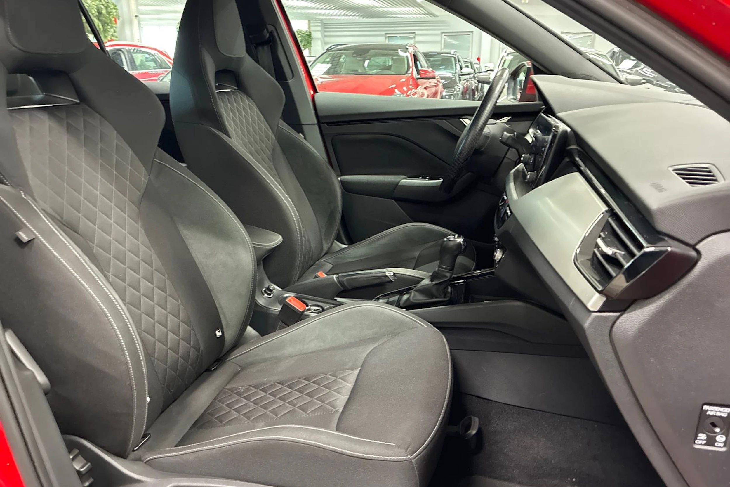 punainen Skoda Kamiq 2020 kuva 26.