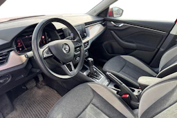 punainen Skoda Kamiq 2020 kuva 3.