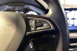 Punainen Skoda Kamiq 2020 kuva 17.