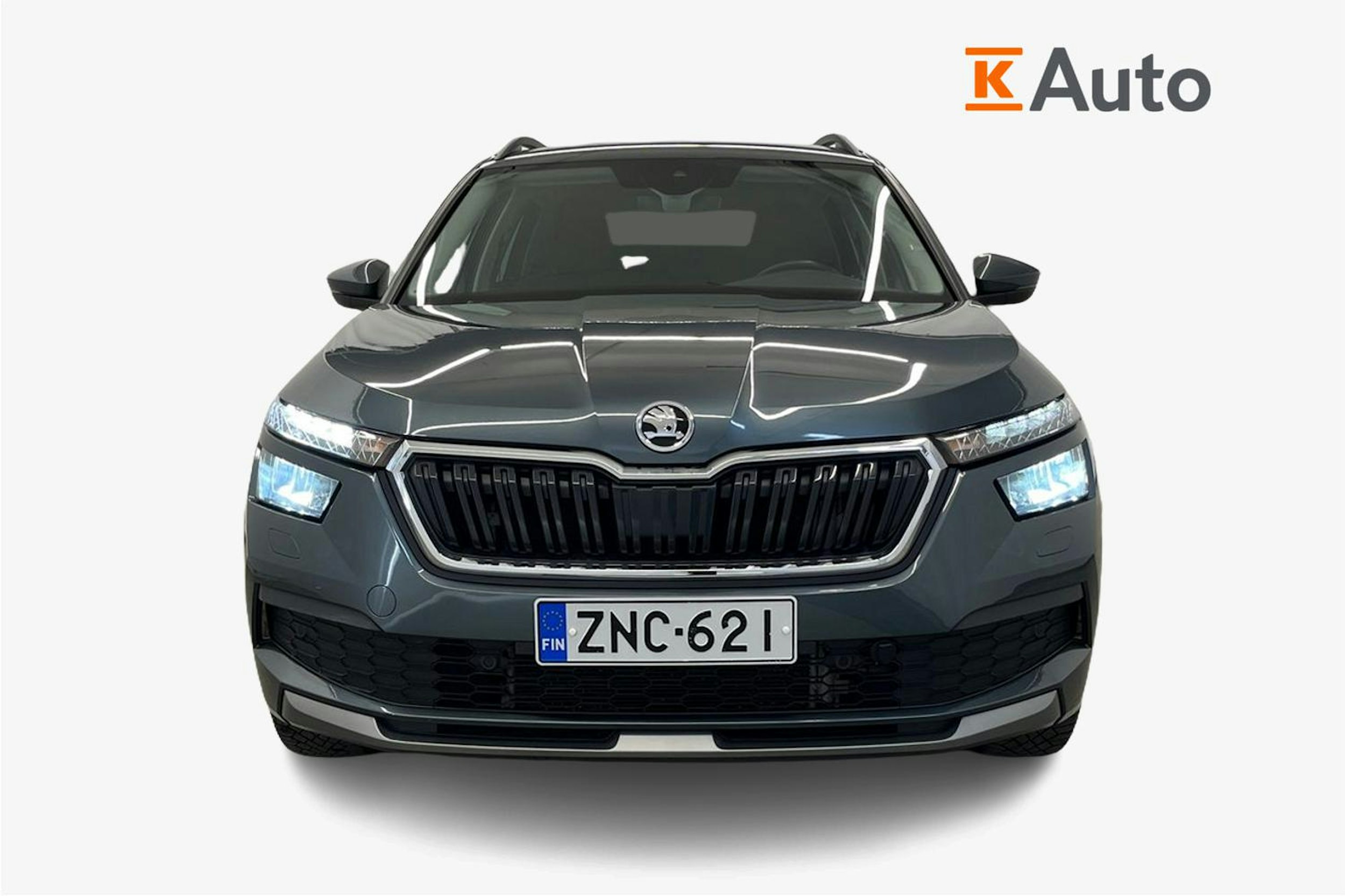 Harmaa Skoda Kamiq 2020 kuva 5.