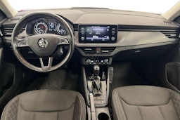 Harmaa Skoda Kamiq 2020 kuva 9.