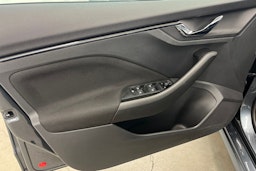 Harmaa Skoda Kamiq 2020 kuva 14.