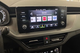 Harmaa Skoda Kamiq 2020 kuva 15.