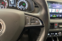 Harmaa Skoda Kamiq 2020 kuva 19.