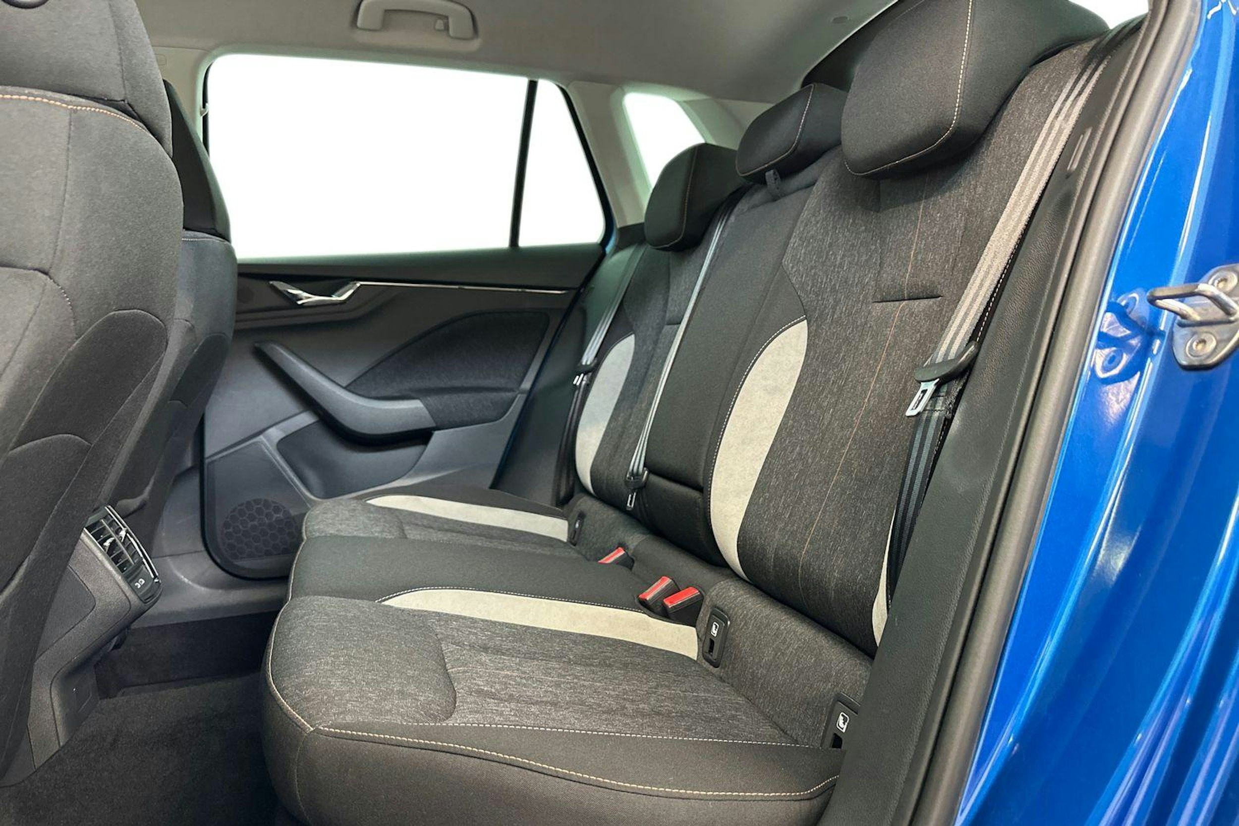 sininen Skoda Kamiq 2020 kuva 10.