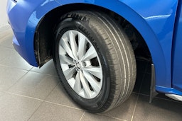sininen Skoda Kamiq 2020 kuva 13.