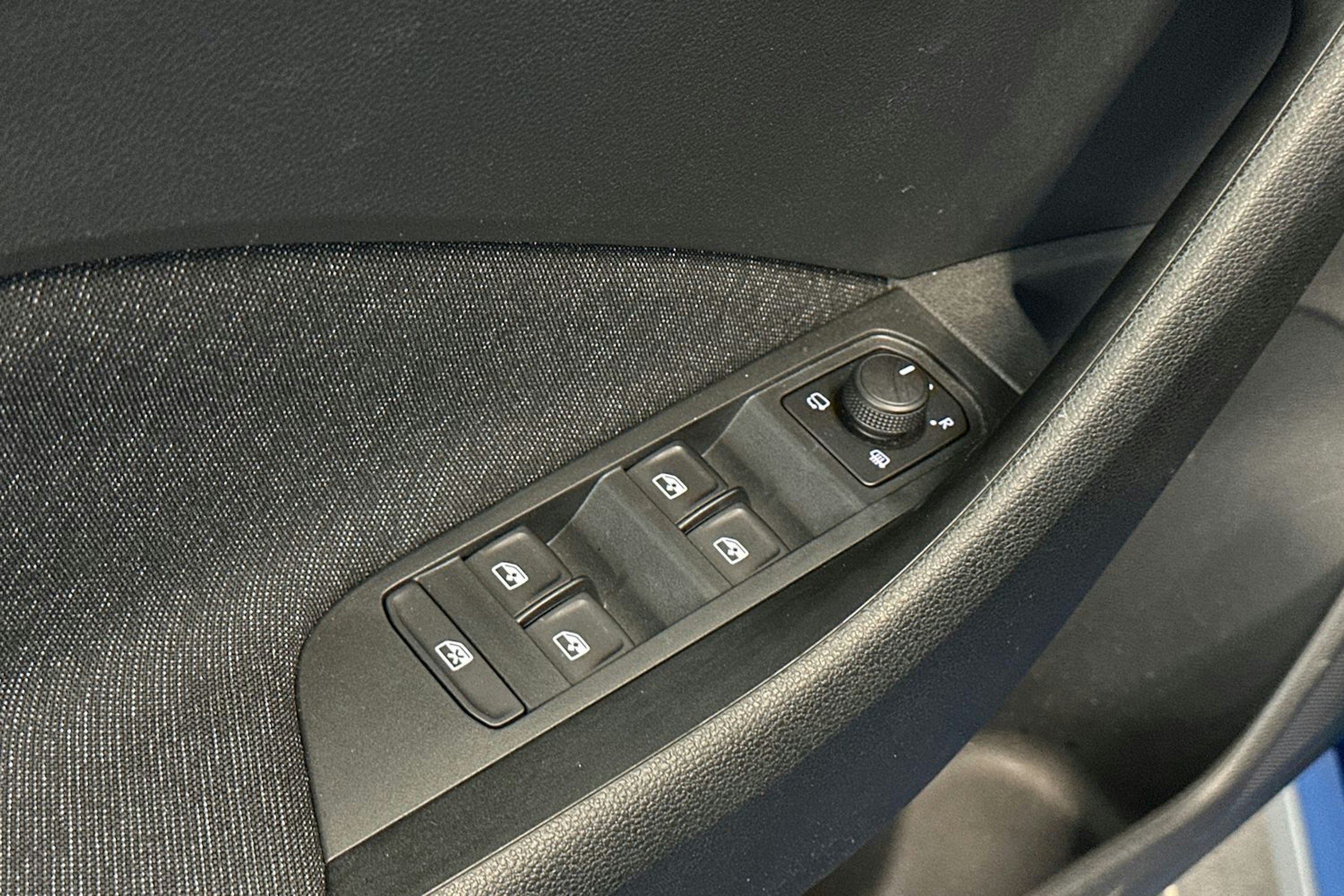 sininen Skoda Kamiq 2020 kuva 20.