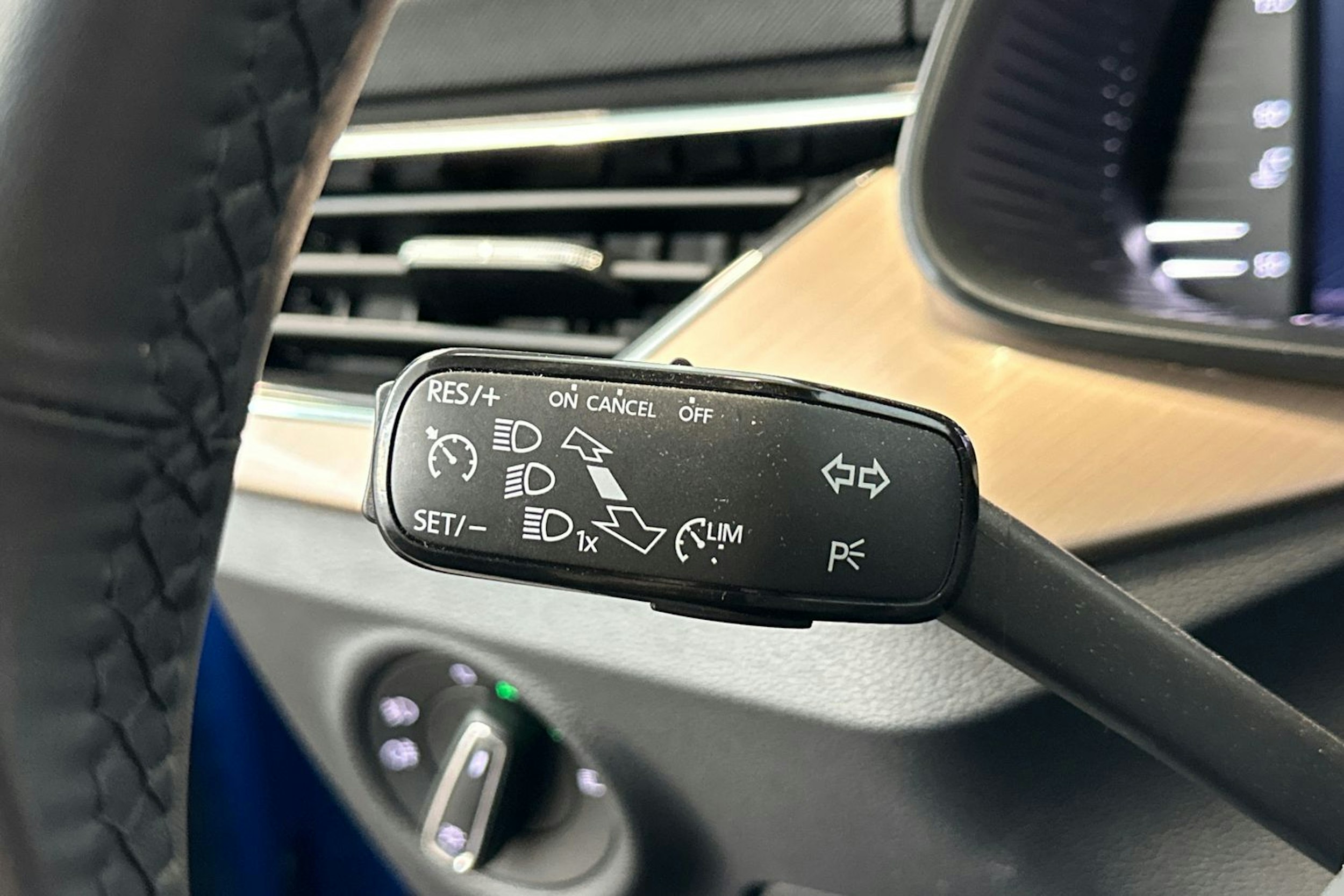 sininen Skoda Kamiq 2020 kuva 24.