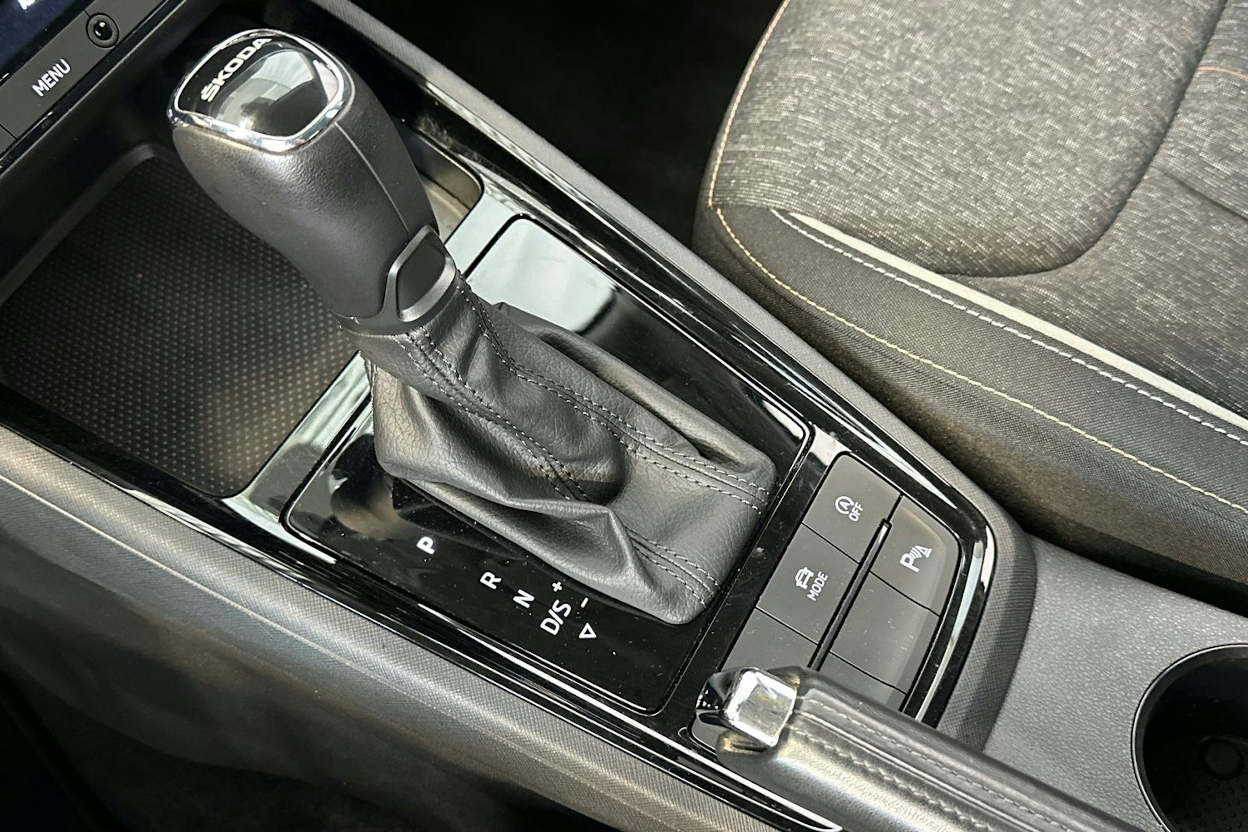 sininen Skoda Kamiq 2020 kuva 26.