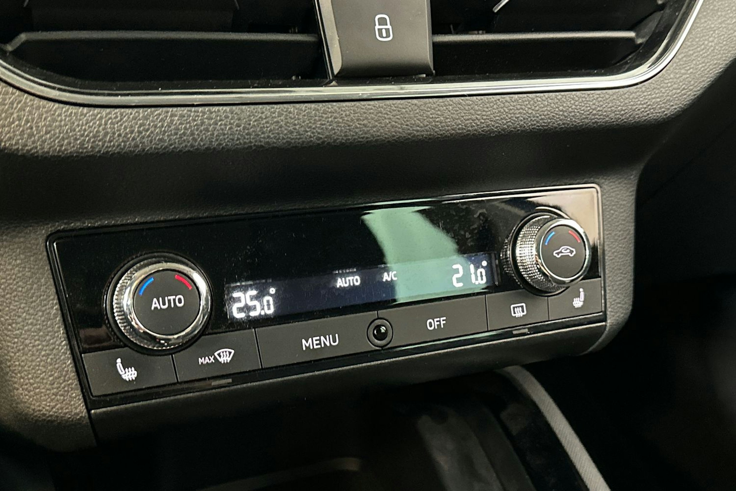 sininen Skoda Kamiq 2020 kuva 27.