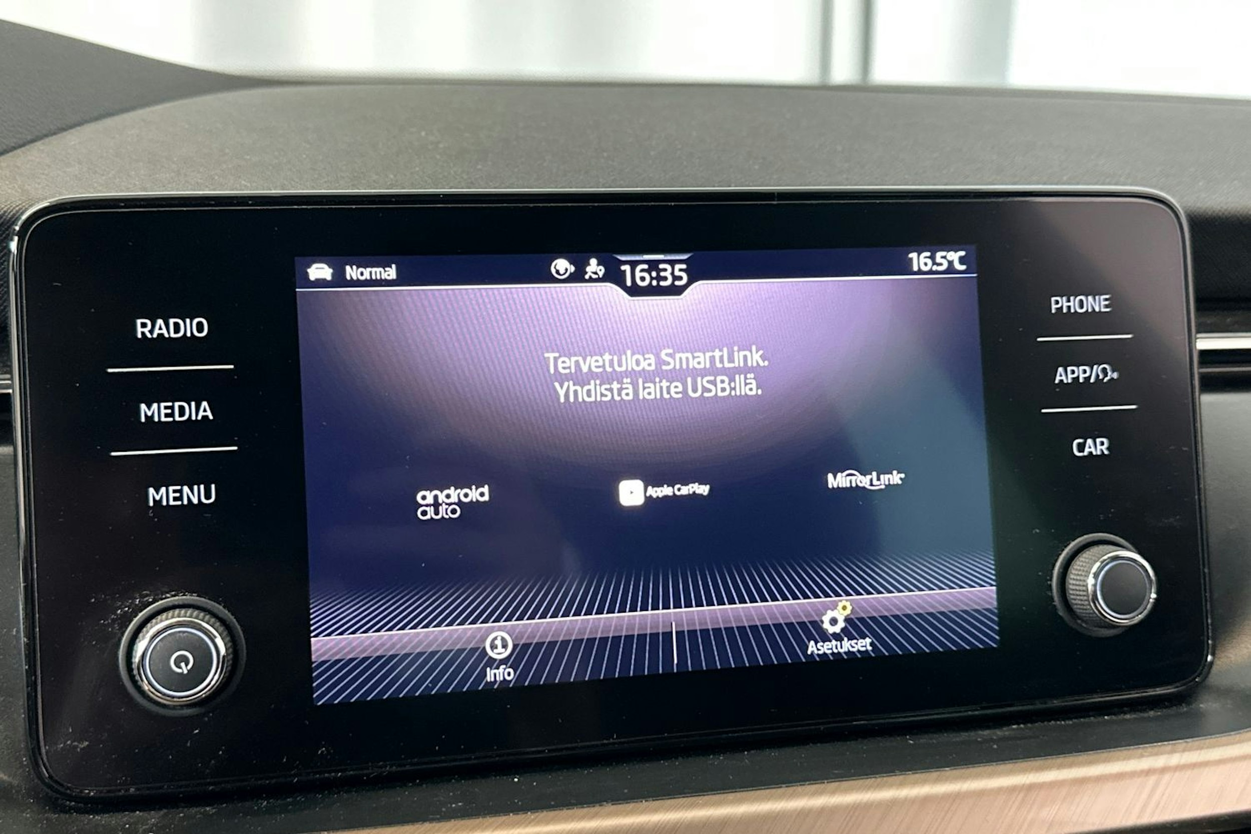 sininen Skoda Kamiq 2020 kuva 28.