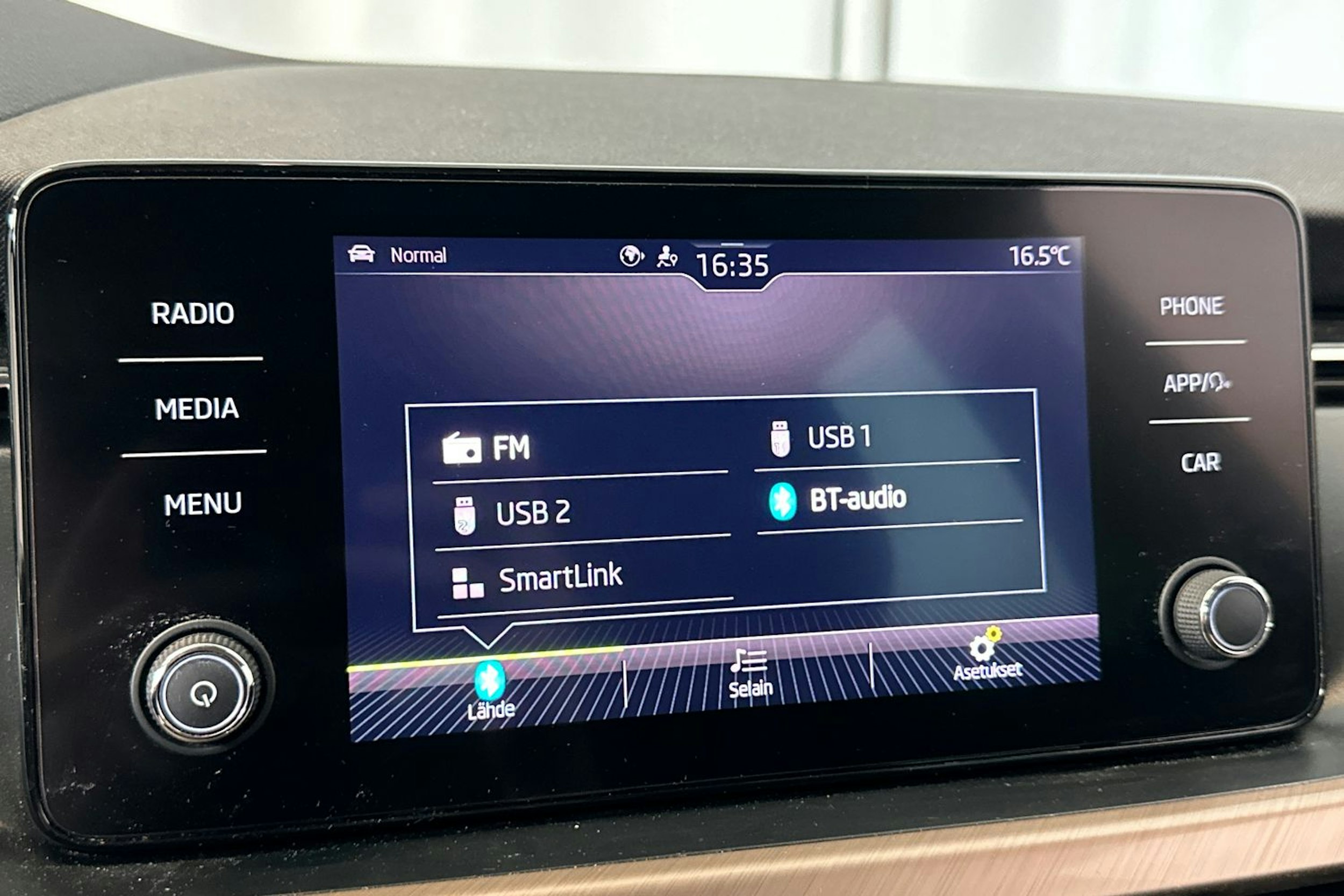 sininen Skoda Kamiq 2020 kuva 29.