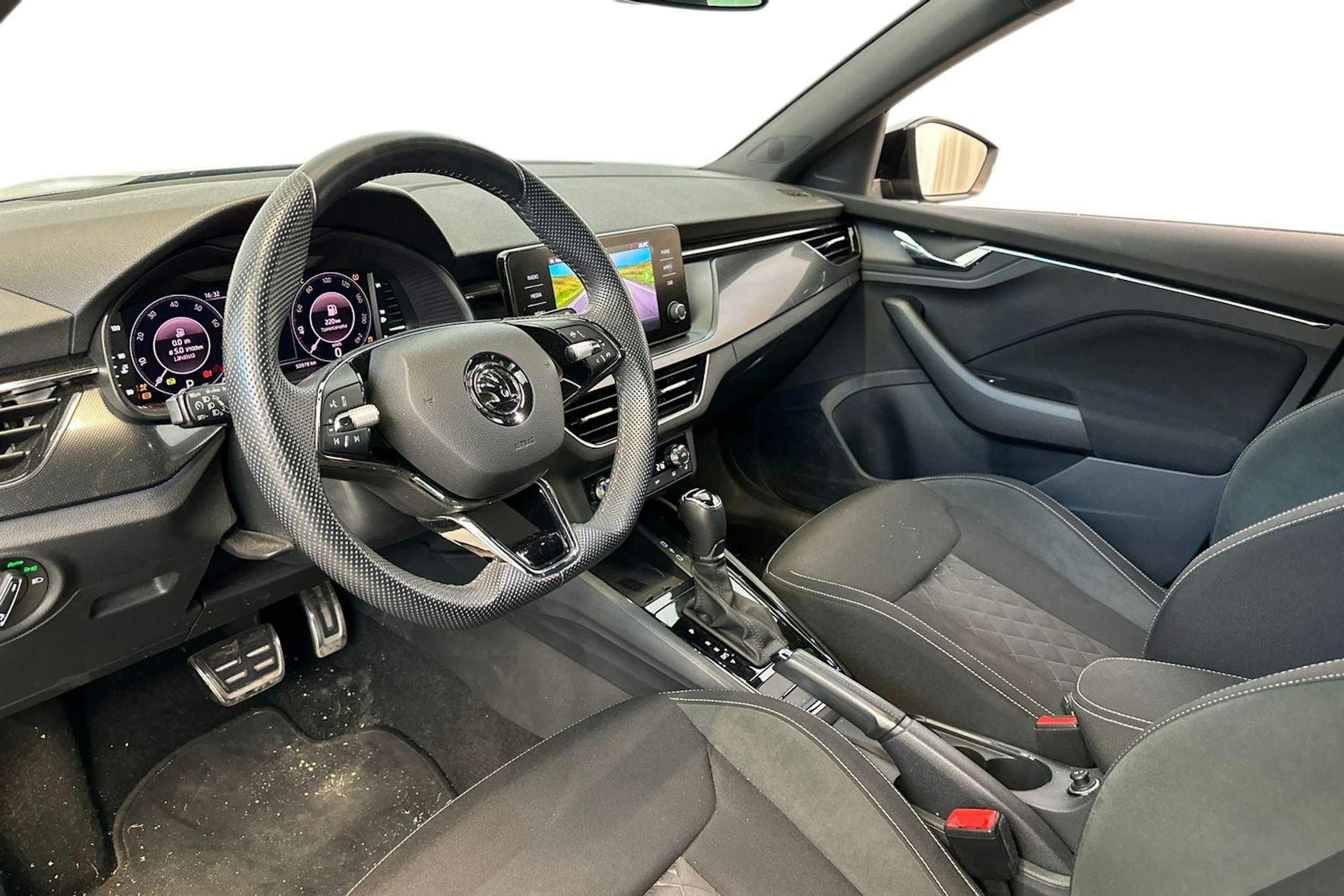 musta Skoda Kamiq 2021 kuva 3.