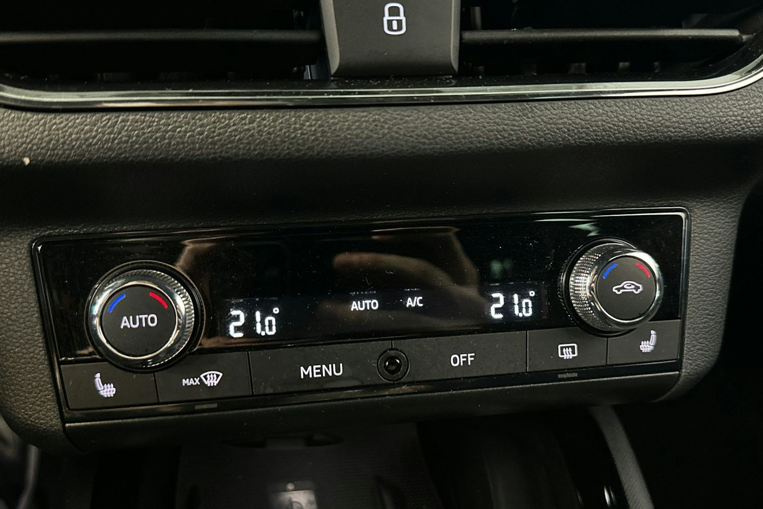 musta Skoda Kamiq 2021 kuva 25.