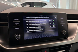 Valkoinen Skoda Kamiq 2021 kuva 21.