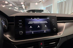 Valkoinen Skoda Kamiq 2021 kuva 22.