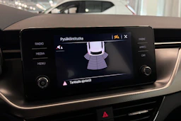 Valkoinen Skoda Kamiq 2021 kuva 24.