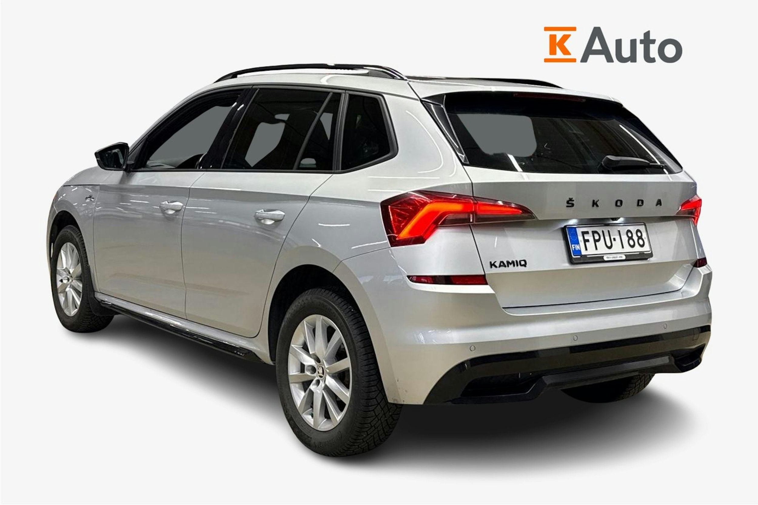 harmaa Skoda Kamiq 2021 kuva 2.