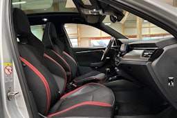 harmaa Skoda Kamiq 2021 kuva 11.